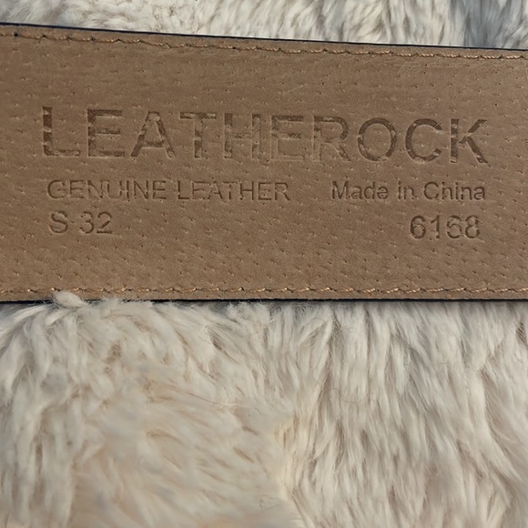 NWOT Leatherrock Blue Distressed Leather Belt size S 32 - Picture 3 of 6